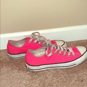 Pink converse